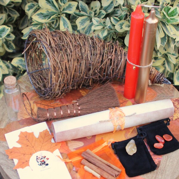 Plongez dans les arcanes de l’automne avec cette box mensuelle dédiée au sabbat de Mabon, moment d’équilibre cosmique entre les forces de la lumière et de l’ombre. Véritable outil de sorcellerie naturelle, cette box ésotérique vous guide à travers un rituel magique codifié, inspiré des traditions païennes, des pratiques wiccanes et des arts occultes. Conçue pour enrichir votre espace sacré et dynamiser votre autel saisonnier, elle contient tous les instruments rituels nécessaires à l’ancrage des intentions, à la célébration des récoltes spirituelles, et à l’ouverture d’un travail vibratoire profond. Le point d’orgue : un rituel de spell jar puissant, à réaliser pour invoquer l’abondance, activer la gratitude, et canaliser les énergies de l’équinoxe. Chaque élément de ce coffret a été chargé symboliquement pour renforcer votre lien aux cycles naturels et nourrir votre pratique magique personnelle : cristaux chargés, herbes ésotériques, bougies consacrées, talisman automnal, offrandes, et écrits issus d’un grimoire personnel scellé. Une expérience initiatique où la magie cérémonielle, la sorcellerie verte et la spiritualité païenne s’entrelacent pour faire de Mabon un moment sacré de transformation, de gratitude et de puissance intérieure. Dans cette box ésotérique, le mage, le sorcier, le médium ou la sorcière trouveront tout le nécessaire pour explorer la magie naturelle, la magie du monde et diverses pratiques magiques. Inspirée de la nécromancie, des rites magiques et de toute sorte de rituel, elle contient des outils pour la pratique des rituels, la magie rouge pour attirer l’amour, le retour affectif, mais aussi la magie verte pour la guérison et l’harmonie. Grâce à la bougie rouge, la bougie blanche, la baguette, les symboles magiques et toute formule magique, vous pourrez désenvoûter, réaliser un désenvoutement, ou même envoûter pour être aimé. Reliée aux forces occultes, aux forces magiques, aux divinités et parfois aux ombres comme le démon ou le satanisme, cette box vous invite à retrouver la magie et à explorer chaque sorte de magie que le monde occulte peut offrir, même celles longtemps occultées ou que l’on a voulu occulté le fait.