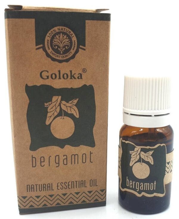 L’huile essentielle de bergamotte Goloka est une huile 100 % naturelle et pure, reconnue pour ses propriétés relaxantes, stimulantes et purifiantes. Originaire d’Inde et produite par la marque Goloka, elle offre un parfum frais, doux et légèrement fruité, idéal pour créer une atmosphère apaisante et revitalisante dans votre intérieur. Elle peut être utilisée seule ou associée à d’autres huiles essentielles pour profiter pleinement de ses vertus thérapeutiques et aromatiques.