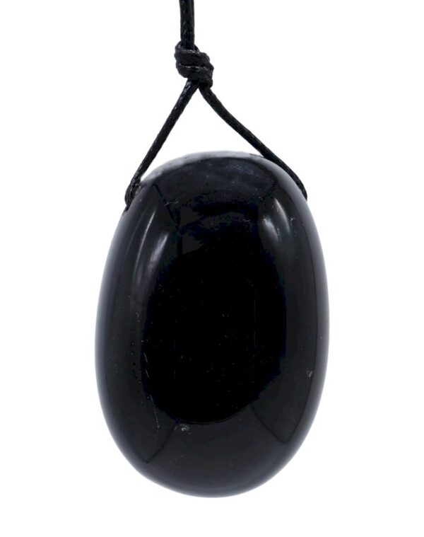 Cet Œuf de Yoni en Obsidienne Noire est un accessoire de bien-être intime et spirituel, réservé aux femmes, inspiré d’une pratique ancestrale. Utilisé depuis des siècles dans différentes cultures, il a pour vocation de renforcer et tonifier le périnée, une zone musculaire essentielle trop souvent négligée. Symbole de féminité et de force intérieure, l’œuf de Yoni allie travail corporel, soin énergétique et reconnexion avec soi.