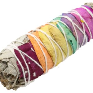 Fagot de Sauge Blanche & 7 Chakras 10 cm – Purification énergétique et harmonisation des chakras avec pétales de rose colorés.